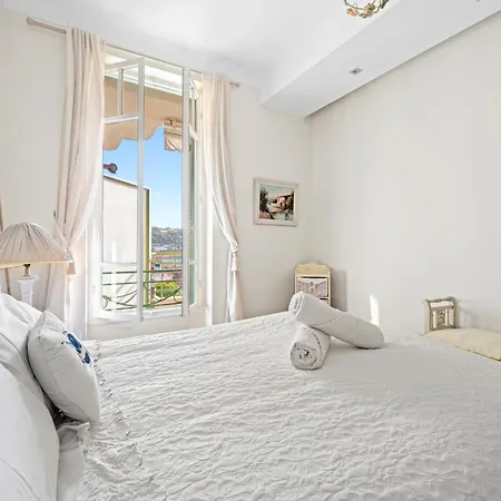 Apartment D Exception, Spacieux Et Lumineux, Avec Balcon Et Vue