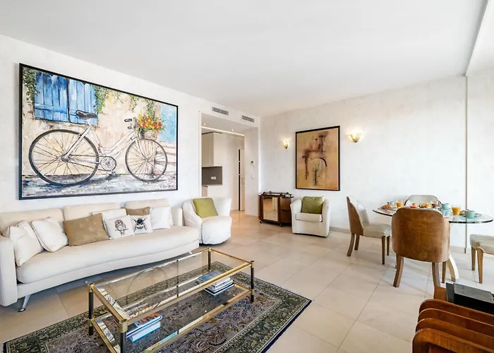 4 Pieces Vue Mer, 6 Pers, Balcon, Wifi, Garage * Villefranche-sur-Mer